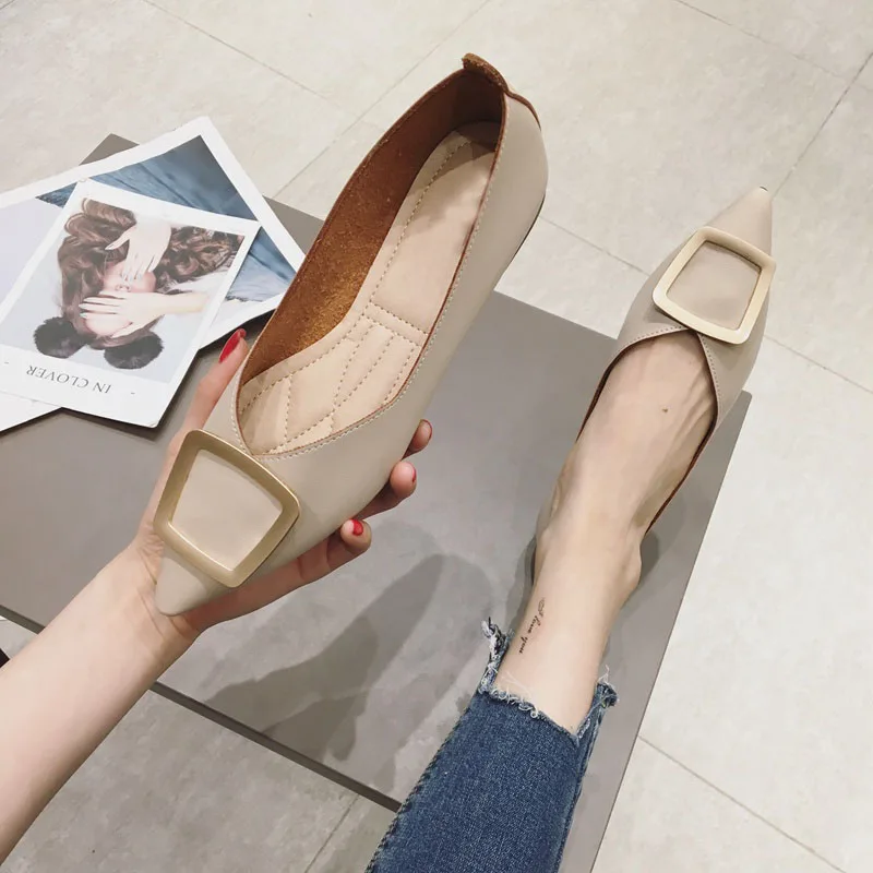 Женские балетки с острым носком мягкие офисные туфли красного цвета на плоской