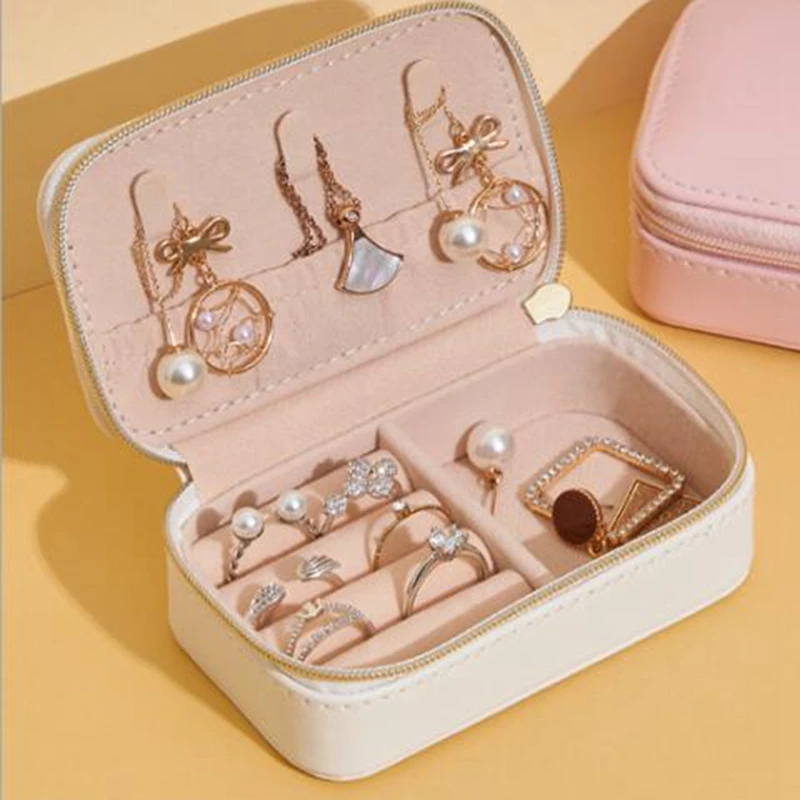 

New Small Ring Necklace Makeup Holder Leather Jewel Cases Jewelry Organizer