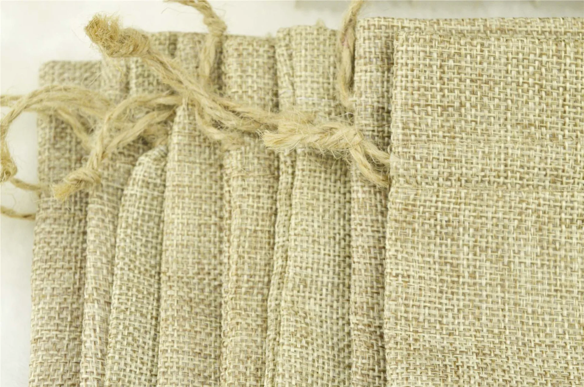 1PC(11 Sizes) Linen Jute Drawstring Gift Bags Sacks Party Favors Packaging Bag Wedding Christmas Candy Gift Bags Party Supplies