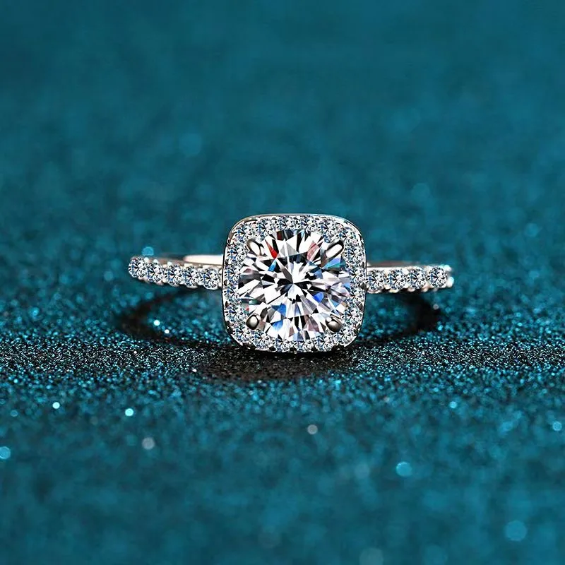 

Luxury 925 Silver Carat Excellent Cut D Color Pass Diamond Test Mossanite Party Ring