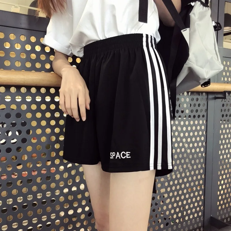 

2021 new shorts show leg length 3-point sports shorts women's summer thin loose casual pants women's natural waist