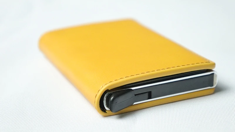 RFID Blocking Credit Card Holder Genuine Leather Men ID Card holder Mini Wallet Vintage Metal Automatic Anti-theft Card Wallet