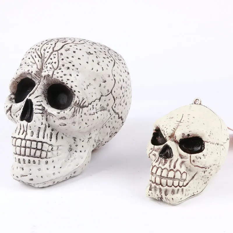 

Пластиковом черном/белом череп голова Хэллоуин вечерние реквизит украшения комнаты страхов декоративные статуэтки для бар домашний стол с...