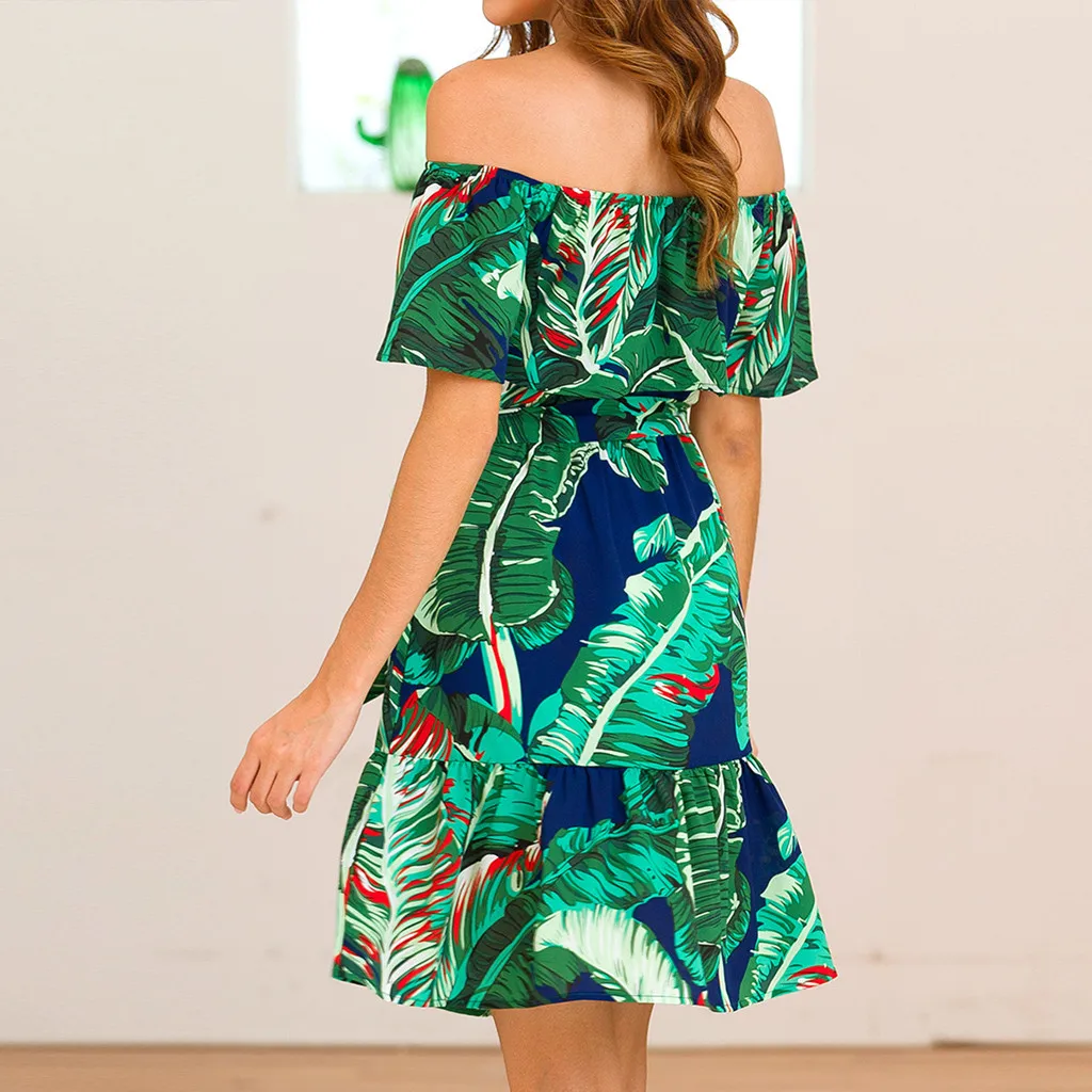 Модное повседневное плиссированное платье с открытыми плечами и принтом в виде