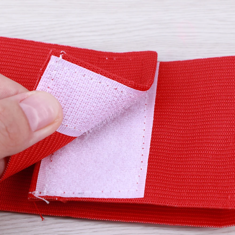 

Football Soccer Captain Armband Adjustable Soccer Rugby Basketball Player Bands (Black)