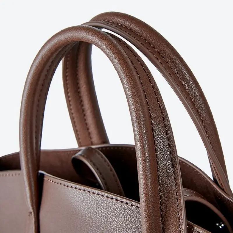 

Quality Leather Shoulder Bag in Bucket for Women Girls Fashion Handbags Beautiful Design Crossbody Bags New Arrival Black