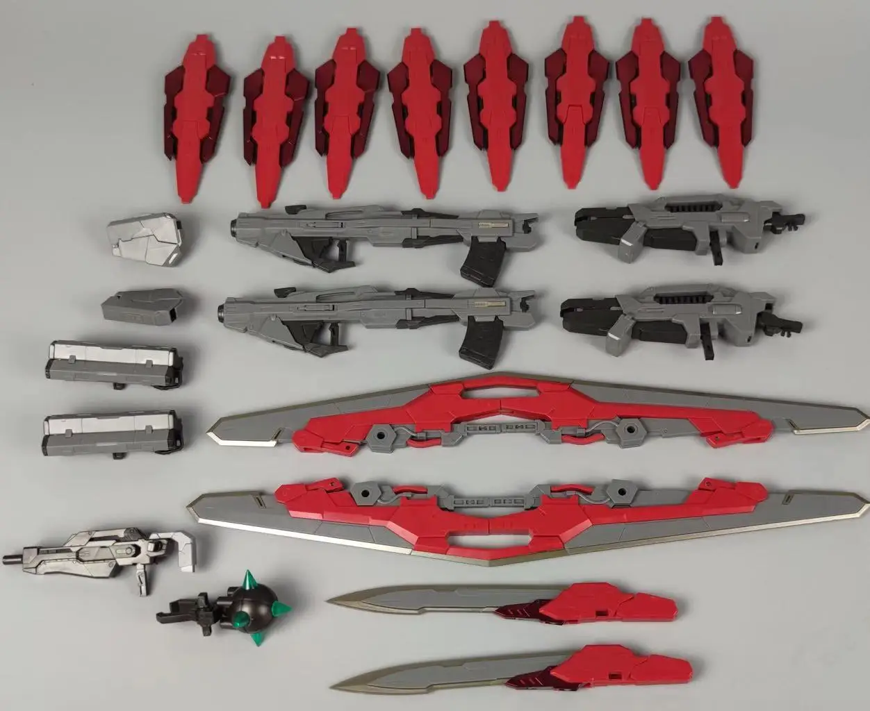 

COMIC CLUB IN-STOCK DABAN 8816 MG 1/100 Gundam Astraea Type-F Red 8 Shields Model Anime Action Assembly Robot Toy Figure