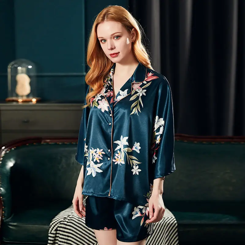 

Women's Summer Ice Silk Short Sleeve Suit Pajamas Ladies Thin Sexy Silk HomeWear Europe And America Comfortable Summer Pajamas
