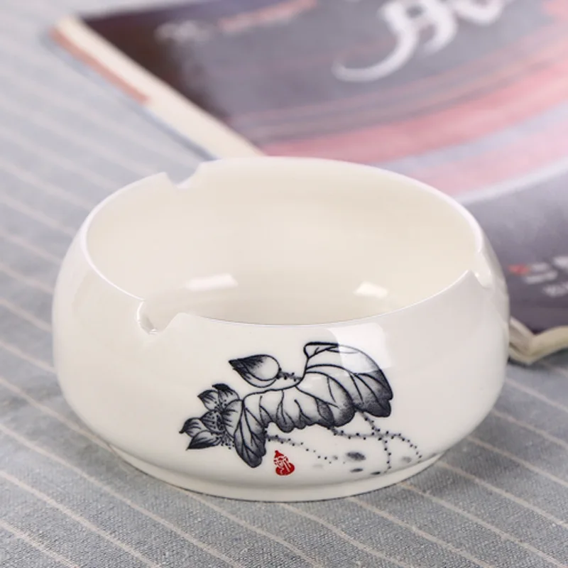 

1PC White Glazed Ceramic Ashtray Kiln Change Glazed Ashtray Desktop Ornaments Office Housewares for Home Accessories