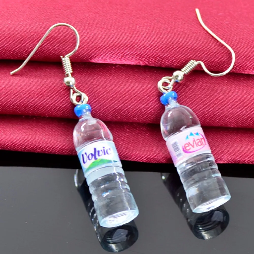 1 пара модных небольших Подвесок в виде бутылки с минеральной водой