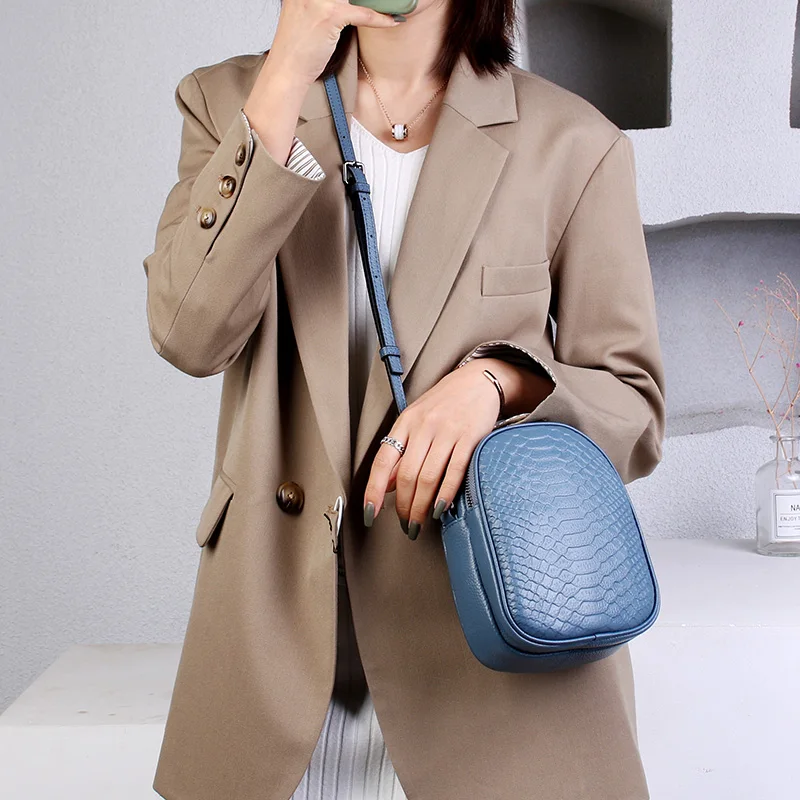 2021 genuine leather womens luxury handbag one shoulder mobile phone bag womens messenger bag new mini cross body bag free global shipping