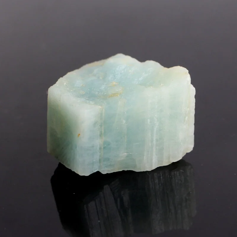 

1PC Natural Uncolored Blue Aquamarine Quartz Gems Crystal Stone Minerals Specimen Hand-carved Materials for Jewellery Making