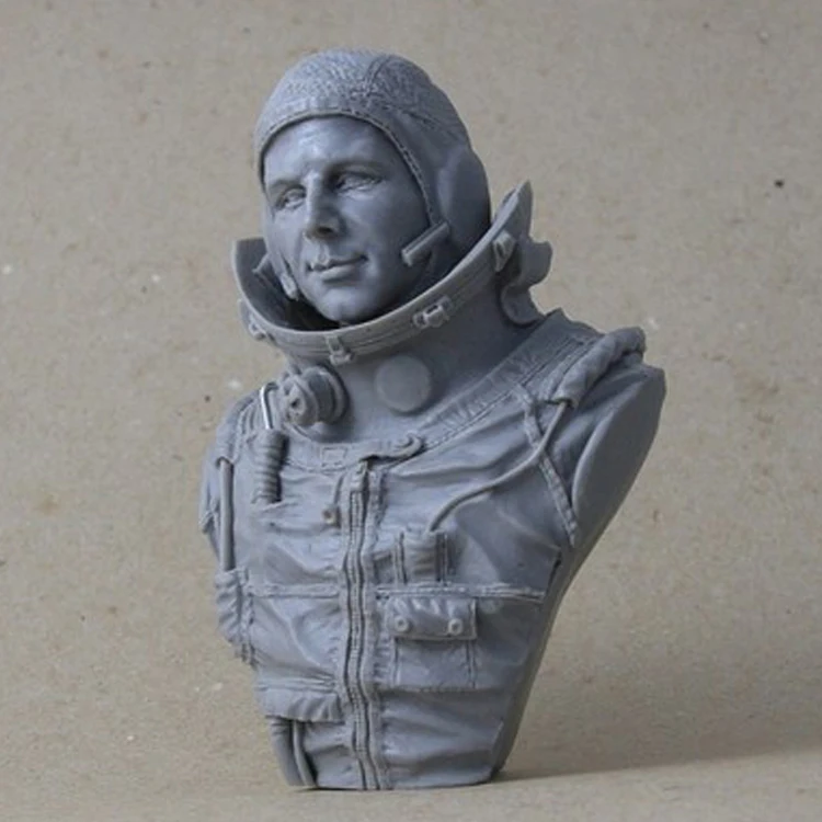 Набор для сборки астронавта из смолы 1/9 | Игрушки и хобби