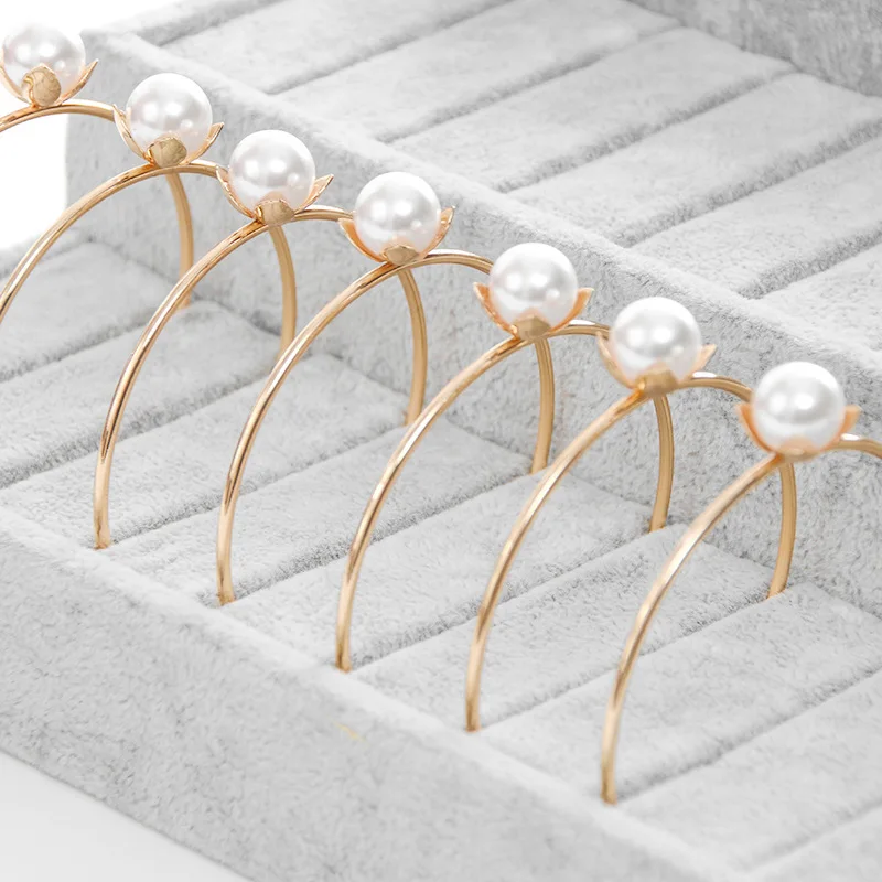 Подставка органайзер бархатная для браслетов ожерелий и ювелирных изделий