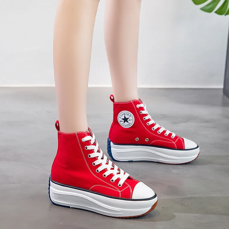 

Women's Shoes