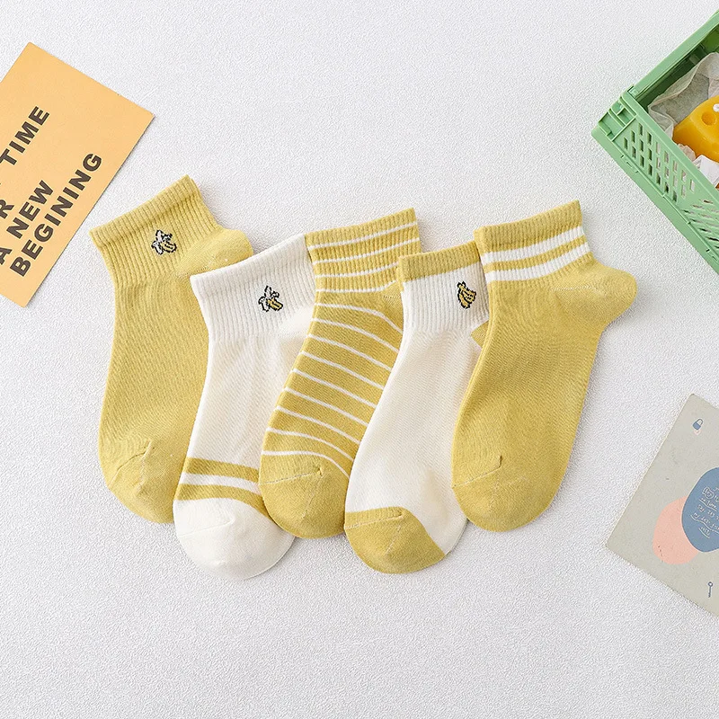 

5 pairs of spring new products ladies socks green avocado socks Ins fashion thin Japanese plain boat socks cute socks women