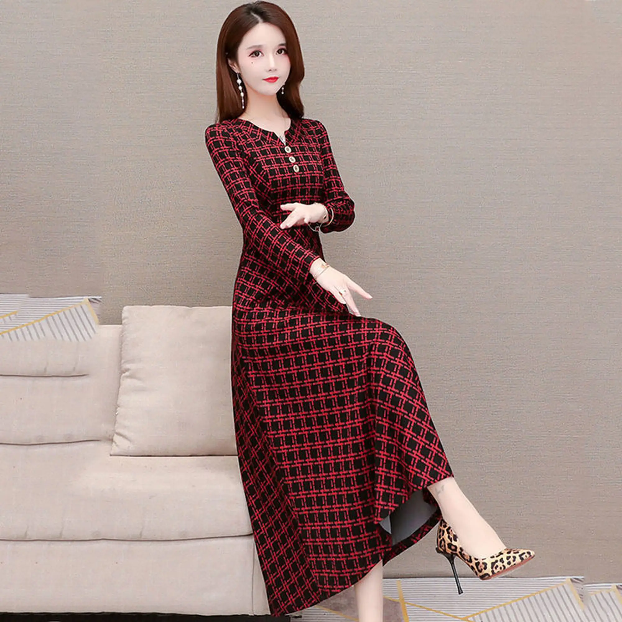 

Long sleeve Plush dress for women 2020 new high-end waist slim long skirt