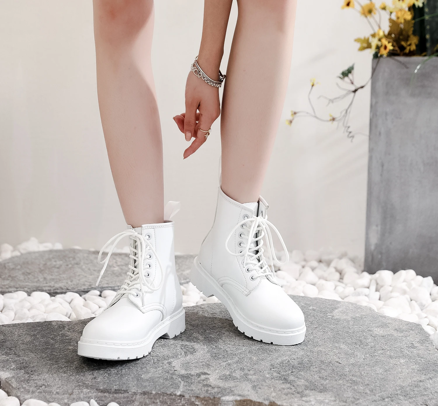 

Women Boots 2020 High Quality PU Leather Marten Boots Lace-Up Motorcycle Boots Fashion Lady Round Toe Platform Ankle Short Boots