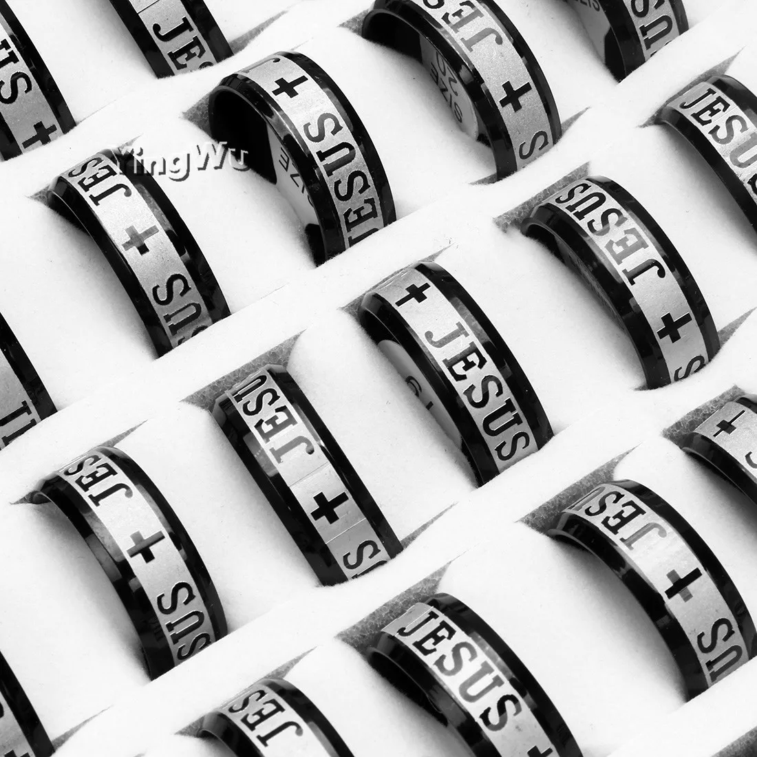 Yingwu кольца из нержавеющей стали с крестиком Иисуса Выгравированные буквы