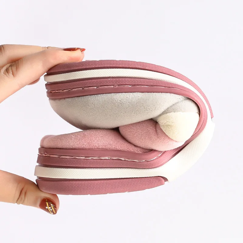 The New Cotton Slippers Antiskid Indoor Outdoor Fall and Winter Soft Bottom Winter That Occupy Plush Female Thermal Couple Man