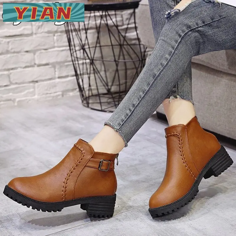 

New thick-heeled Martin boots ladies fashion simple short boots casual all-match comfortable low-heeled flat outdoor sports shoe