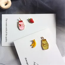 Женские асимметричные серьги гвоздики мини с бананом и молоком