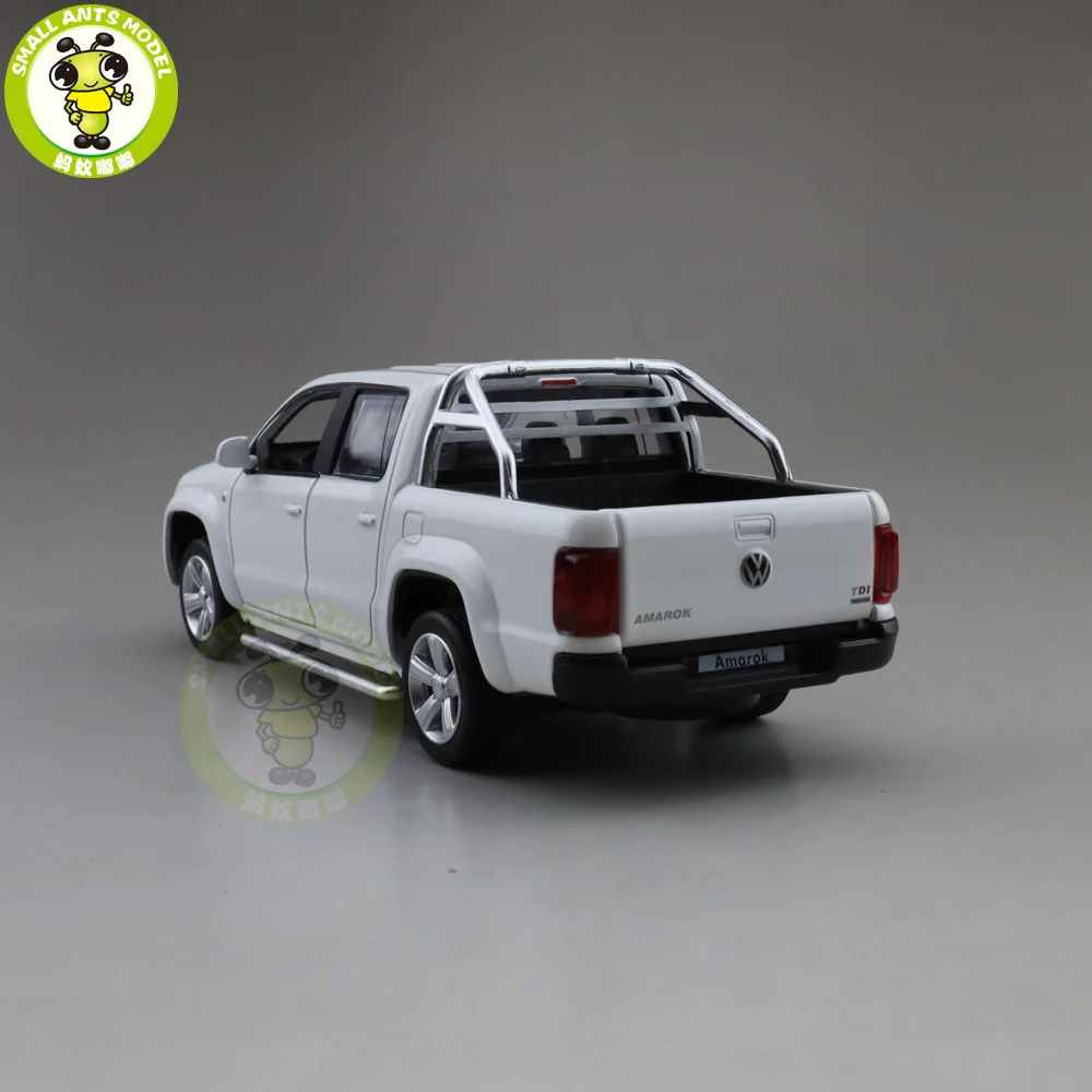 1/30 Caipo AMAROK пикап литая модель автомобиля игрушки для детей оттягивающийся музыкальный светильник подарки для мальчиков девочек