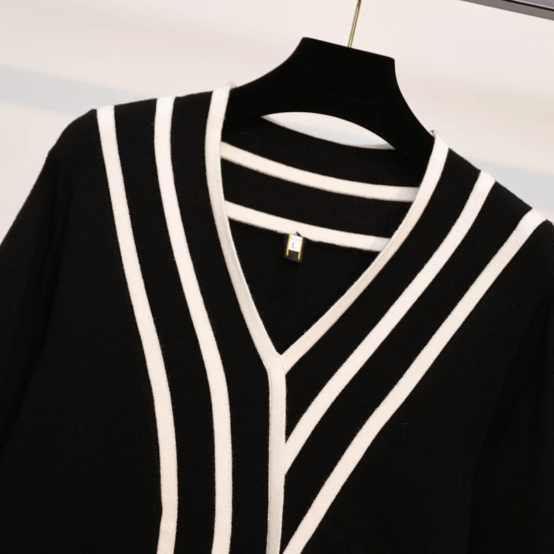 Женский свитер в полоску с длинным рукавом и v-образным вырезом | Женская одежда