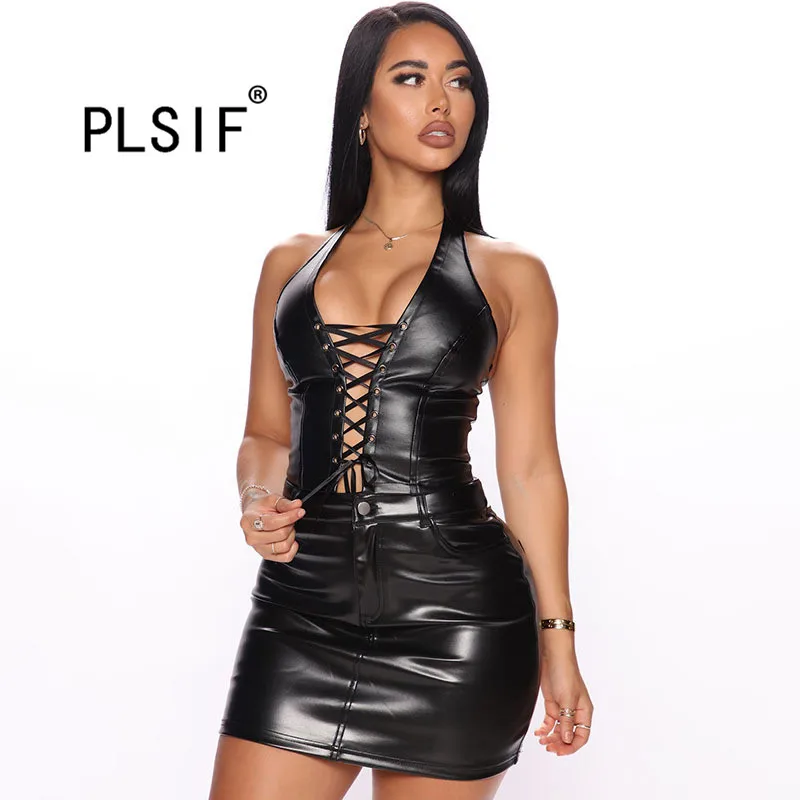 Полностью черная футболка без рукавов с глубоким V-образным вырезом специальный