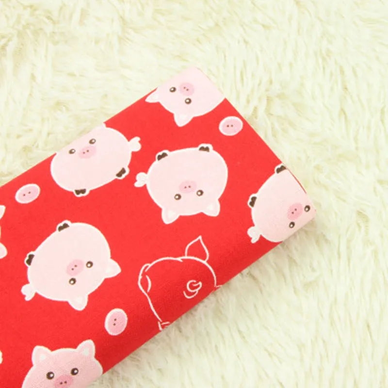 Импортная плотная 100% хлопчатобумажная ткань с рисунком маленькой свиньи ручная