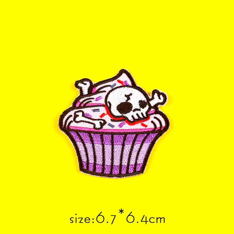 Милая мультяшная нашивка вышитая для одежды Радужный череп в стиле панк железные