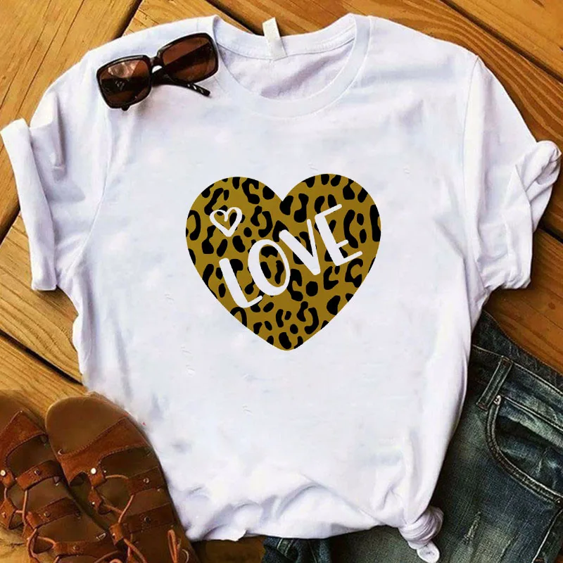 

Women T-shirt Fashion Lip Love Leopard Oversized T-shirt Female Graphic Print T-shirts with Short Sleeve Harajuku Funny Top Tees
