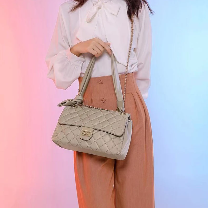 

2020 ladies bag new grid chain bag trendy fashion messenger single room female casual bag