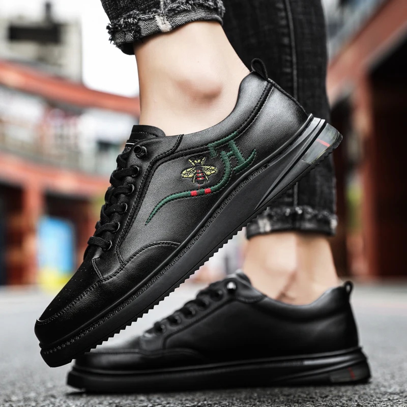Online Sneakers Kasual Kulit Pria Populer Sepatu Kasual Dewasa Nyaman Sepatu Jalan Karet Untuk Pria Alas Kaki Merek Pria Dapat Dipakai