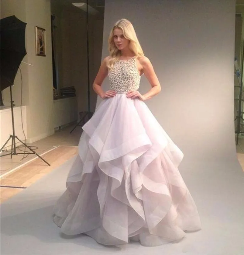 

2020 Classic A-line Wedding Dresses Halter Neck Backless Beading Top Organza Skirt Cascading Ruffles Purple Bridal Gown Dress