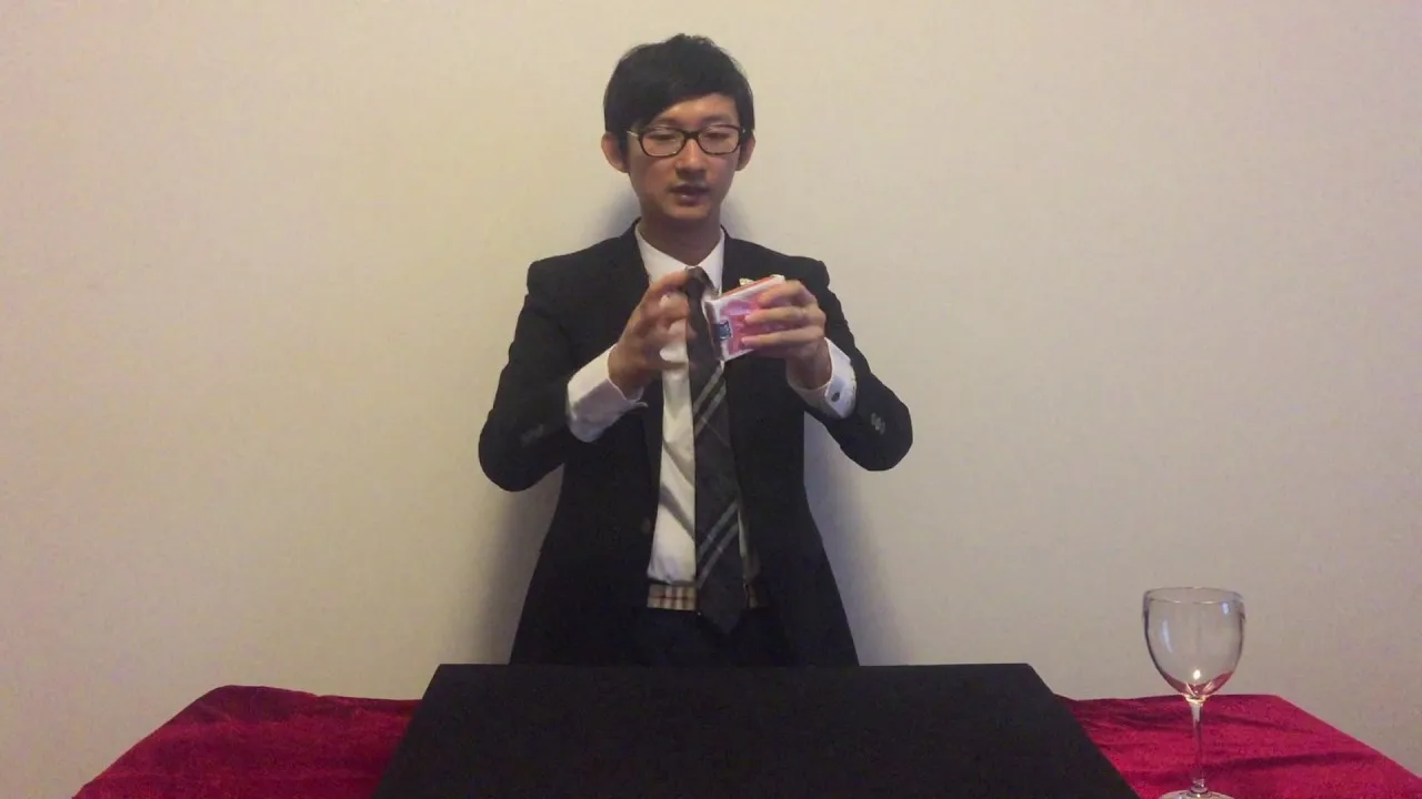 

Time Travller by Bill Cheung,Magic Tricks