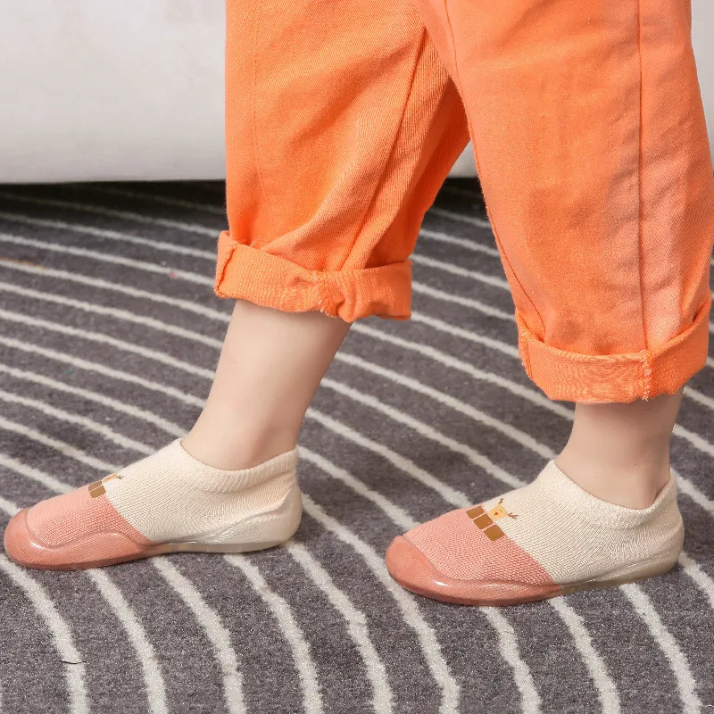 Обувь для младенцев нескользящая обувь с мягкой подошвой и силиконовой первых