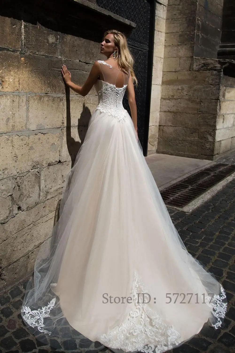 V-образным вырезом Топ Кружева Замочная скважина Назад Свадебные платья из