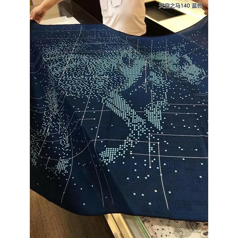 

Unisex Man Women Fashion Large Blanket Scarf 70% Cashmere 30% Silk Shawl Kerchief Classic Dot Horse Print Bandana 135*135cm