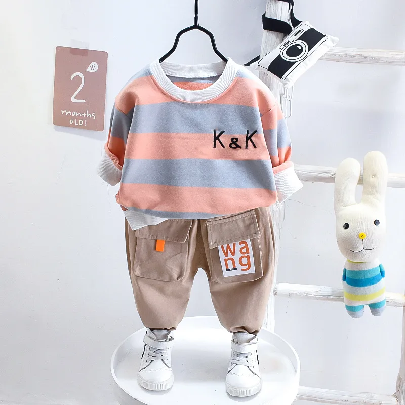 

2020 new Korean autumn boy children's clothing 0-5 years old letter striped long sleeve two-piece children's suit trend