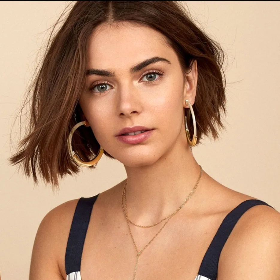 Женские серьги-кольца с большим черепаховым черепом золотистые акриловые