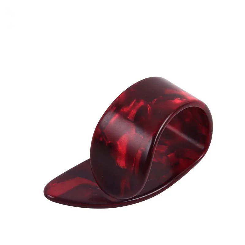 1 stück daumen finger gitarre pick celluloid vermittler daumen pick für akustische elektrische guitarra zufällige farbe free global shi