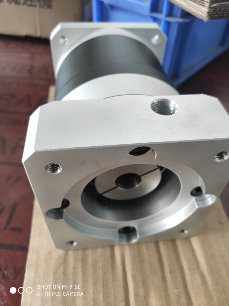 12: 1 16: 20:1 25:1 35:1 40:1 50:1 70:1 Планетарная коробка передач NEMA42 250 500N. m номинальная