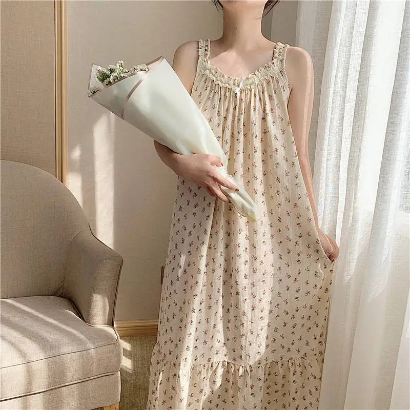 

Women Lace Vintage Long Pajamas Ladies Sexy Hot Erotic Home Suit Lolita Robe Cotton Nightgowns Sleepshirts Print Gown Nighty