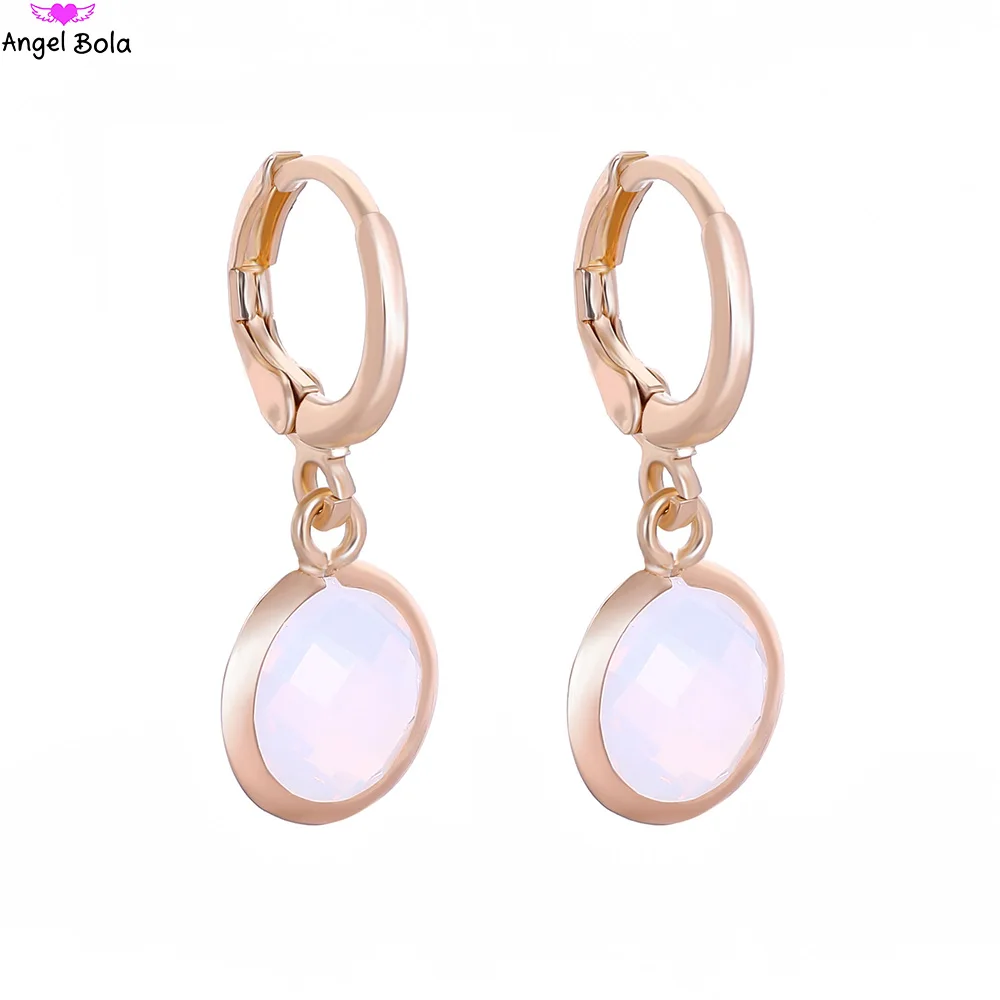 Женские круглые серьги гвоздики с белым опалом классические сережки драгоценным