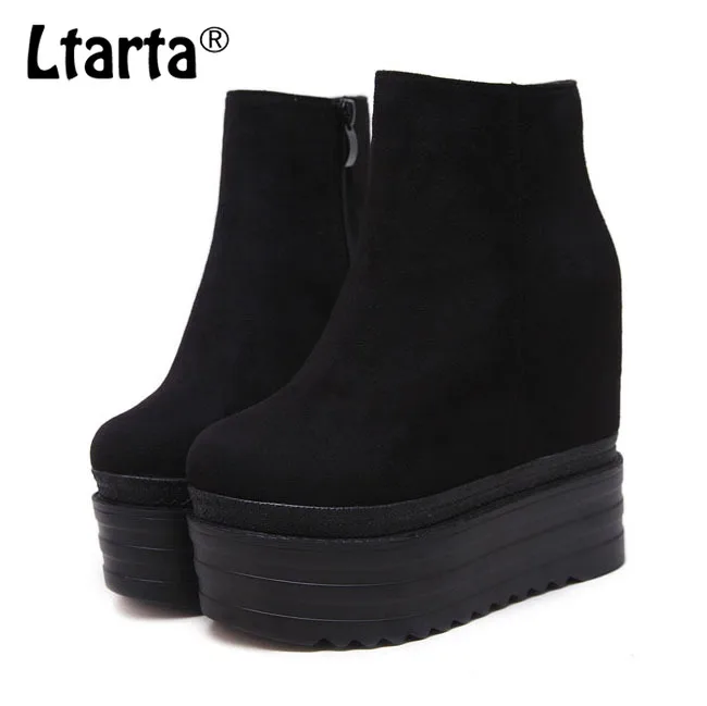 Женские ботинки на платформе LTARTA красные до середины икры с закругленным носком