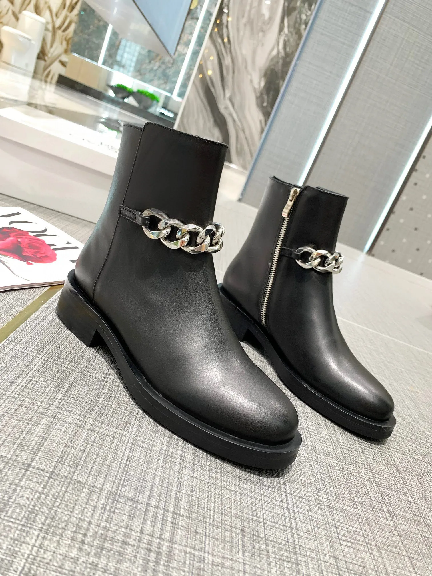 

Women's Ankle Boots Platform Western Black Retro Metal Decoration Autumn Fashion Boots Rubber Outsole