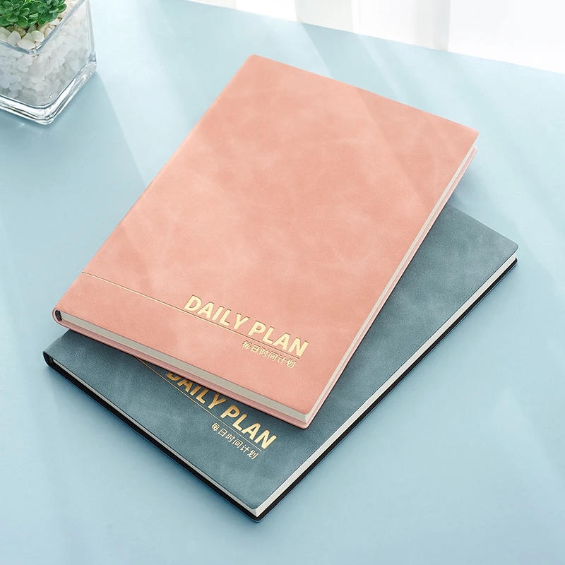 Крафтовый альбом. Блокнот управляющего. Стикеры для фотокниги. Блокнот на 2022 год. Ежедневник фирменный.