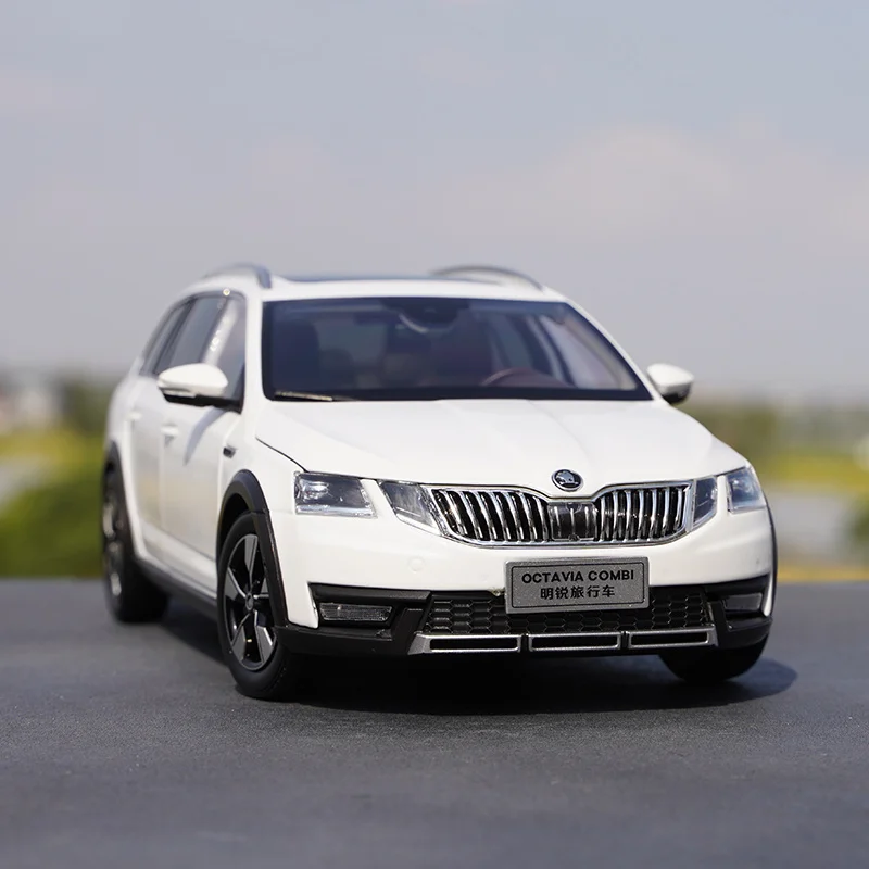 

1/18 Alloy Die-casting Car Model Original SAIC Volkswagen Skoda Octavia Wagon Adult Collection Children's Gifts Family Display