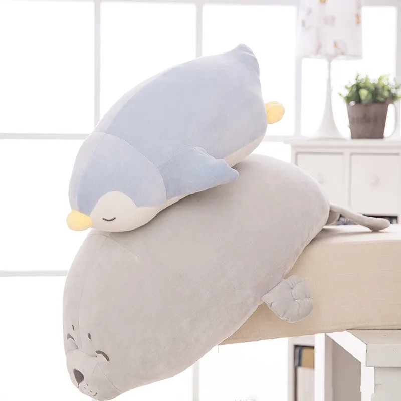 Precio La Nueva Muñeca Molusk Suave Y Cómoda Panda Tumbado Pingüino León Marino Tumbado Perro Muñeca Almohada Para Novia Juguetes De Peluche Para Regalo